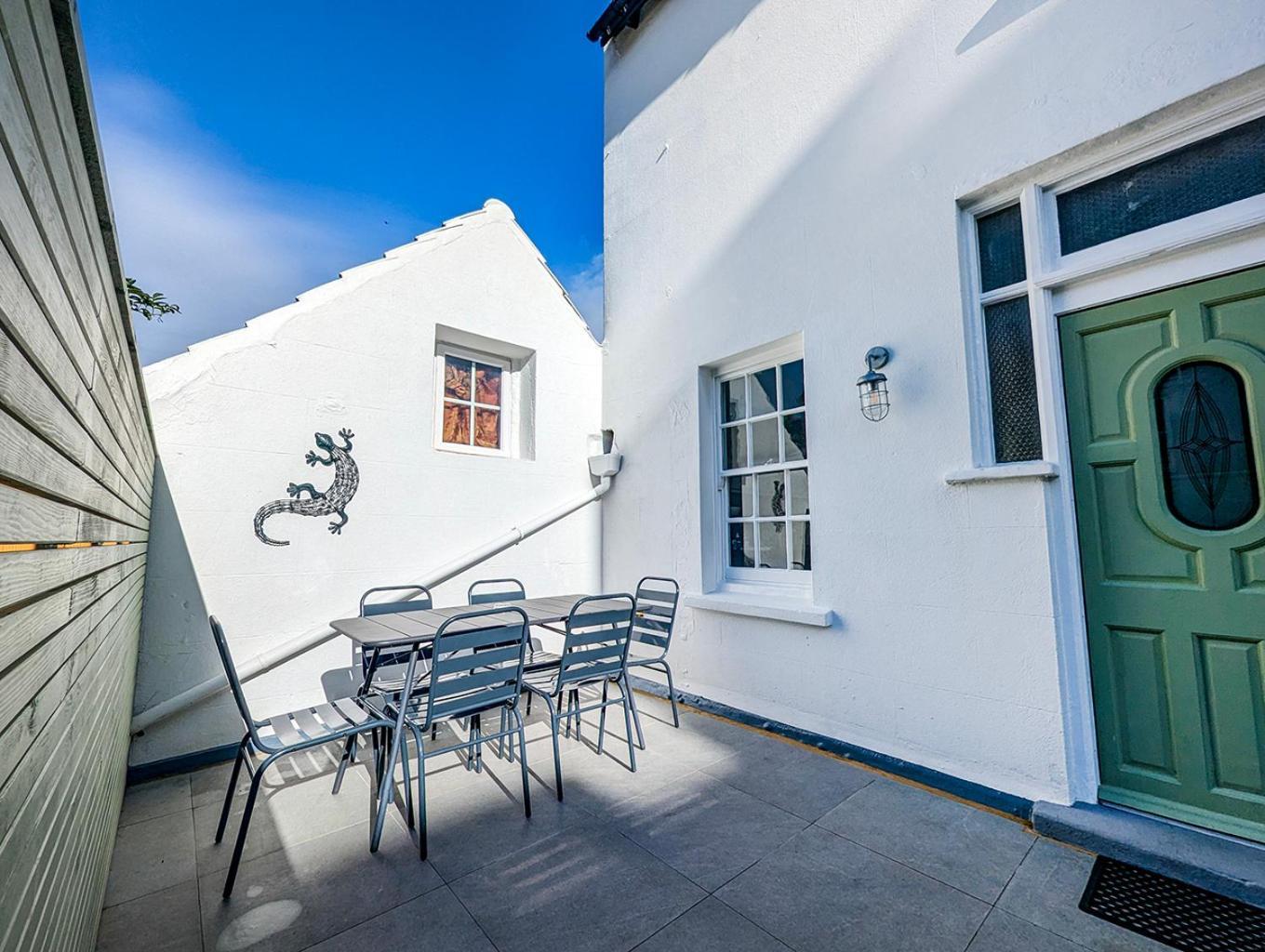 Marine Cottage - Parking - By Brighton Holiday Lets Zewnętrze zdjęcie